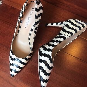 Via Spiga sexy checkered high heels